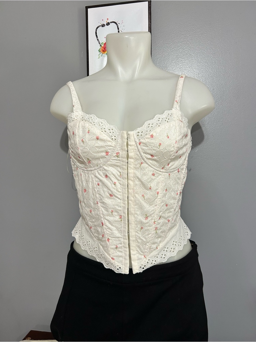 Pretty Garbage Corset Women Lace Trim Cream/Ivory With Pink Rosebud Pattern NWT